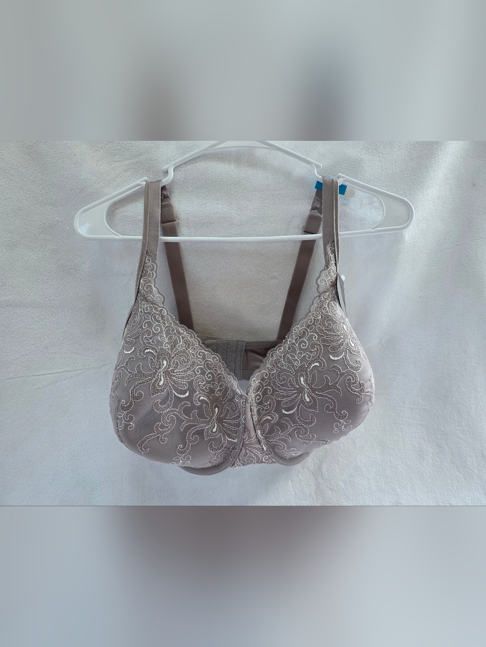 Playtex Secrets Women's Underwire 4-way Support Bra Size 40DDD